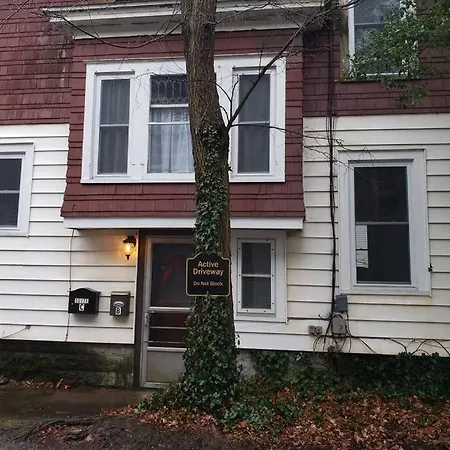 Large Bakery Apartment - Central Downtown Location